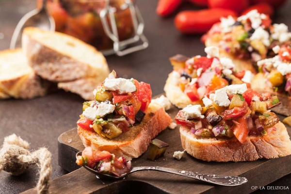 Bruschette con pomodorini di Pachino IGP e verdure saltate